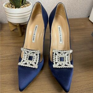 Navy blue Manolo Blahnik pumps Size 38